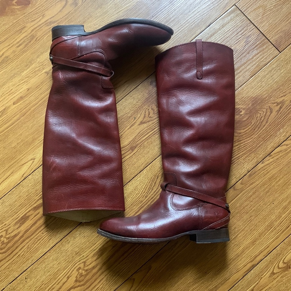 Lindsay Plate Burnt Red M Size US 7.5 (slim fit) (runs small)